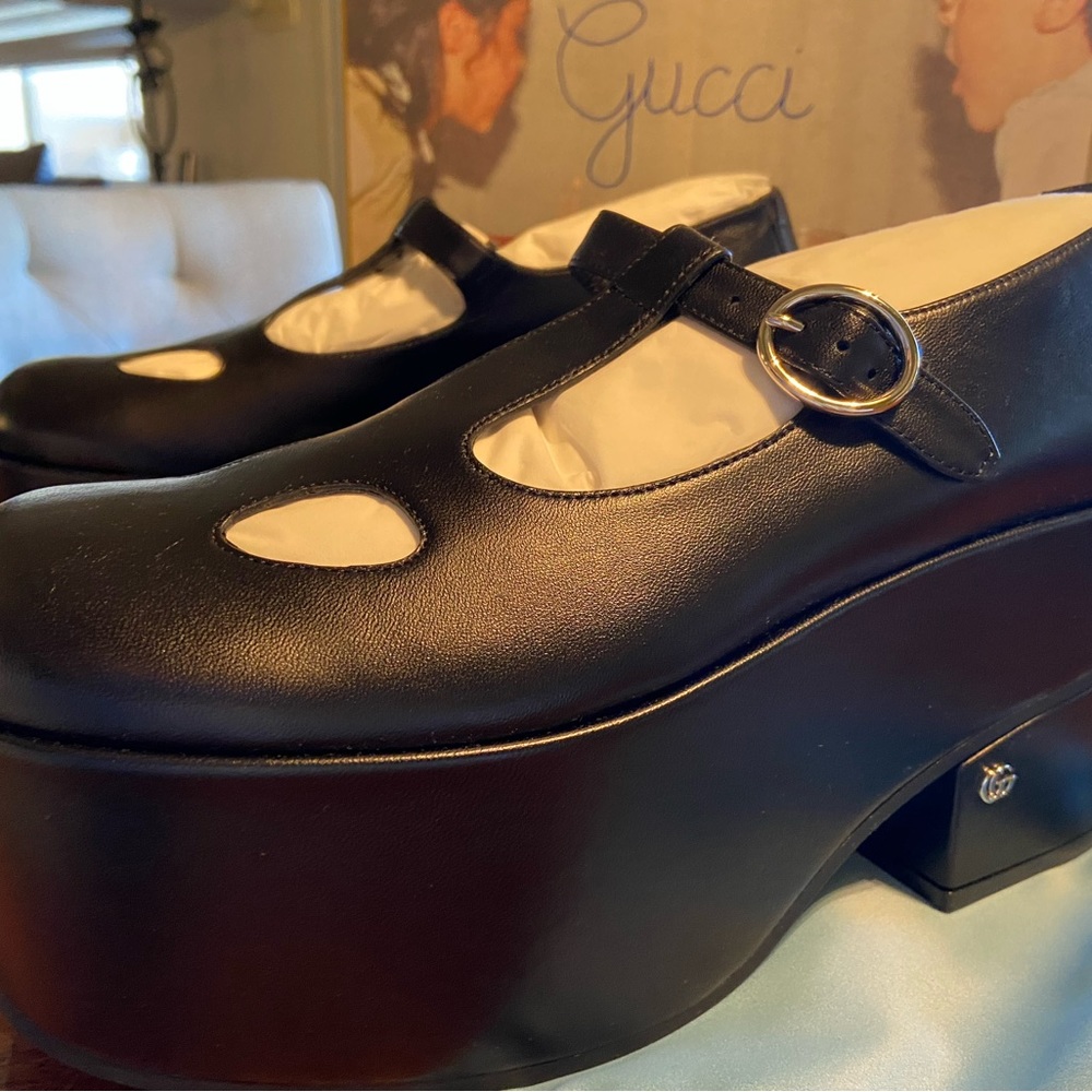 BRAND NEW IN BOX!! Gucci Mary Jane black platform - Picture 3 of 6